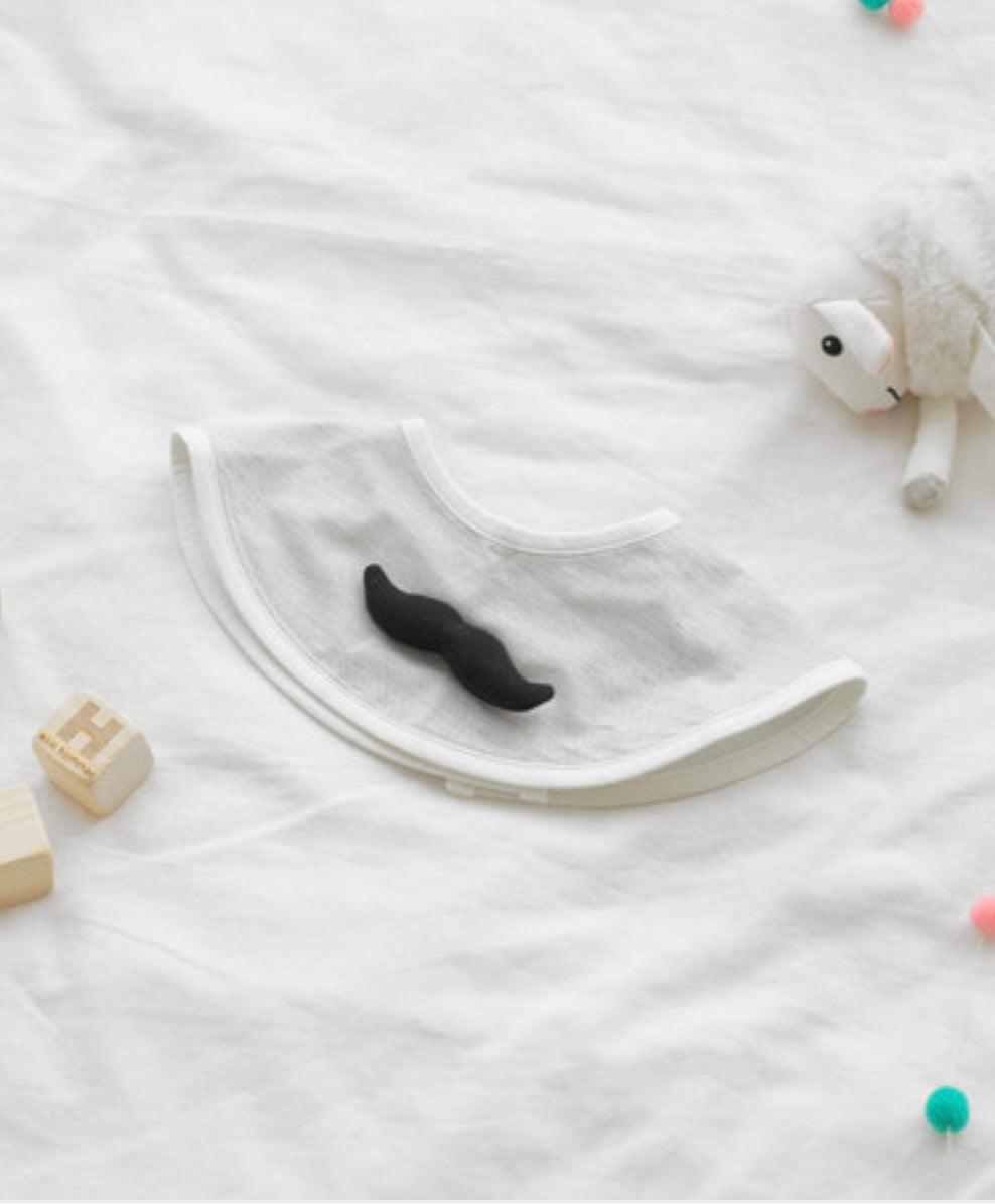 Borny Cape Bibs 3m+ | The Nest Attachment Parenting Hub