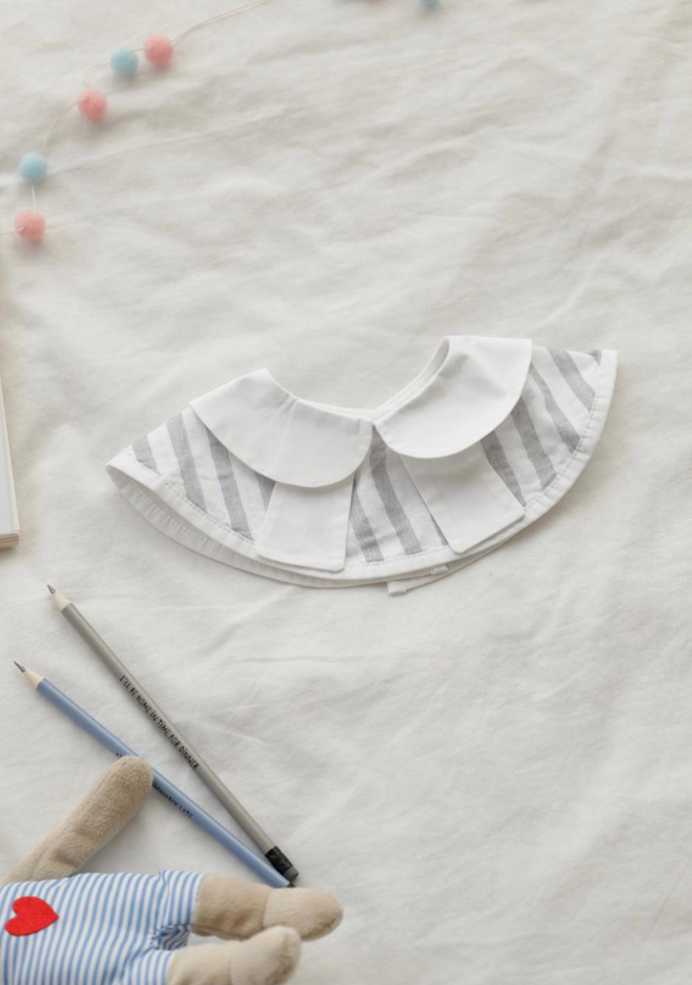 Borny Cape Bibs 3m+ | The Nest Attachment Parenting Hub