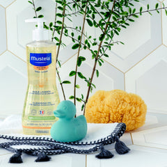 Mustela Cleansing Oil | The Nest Attachment Parenting Hub