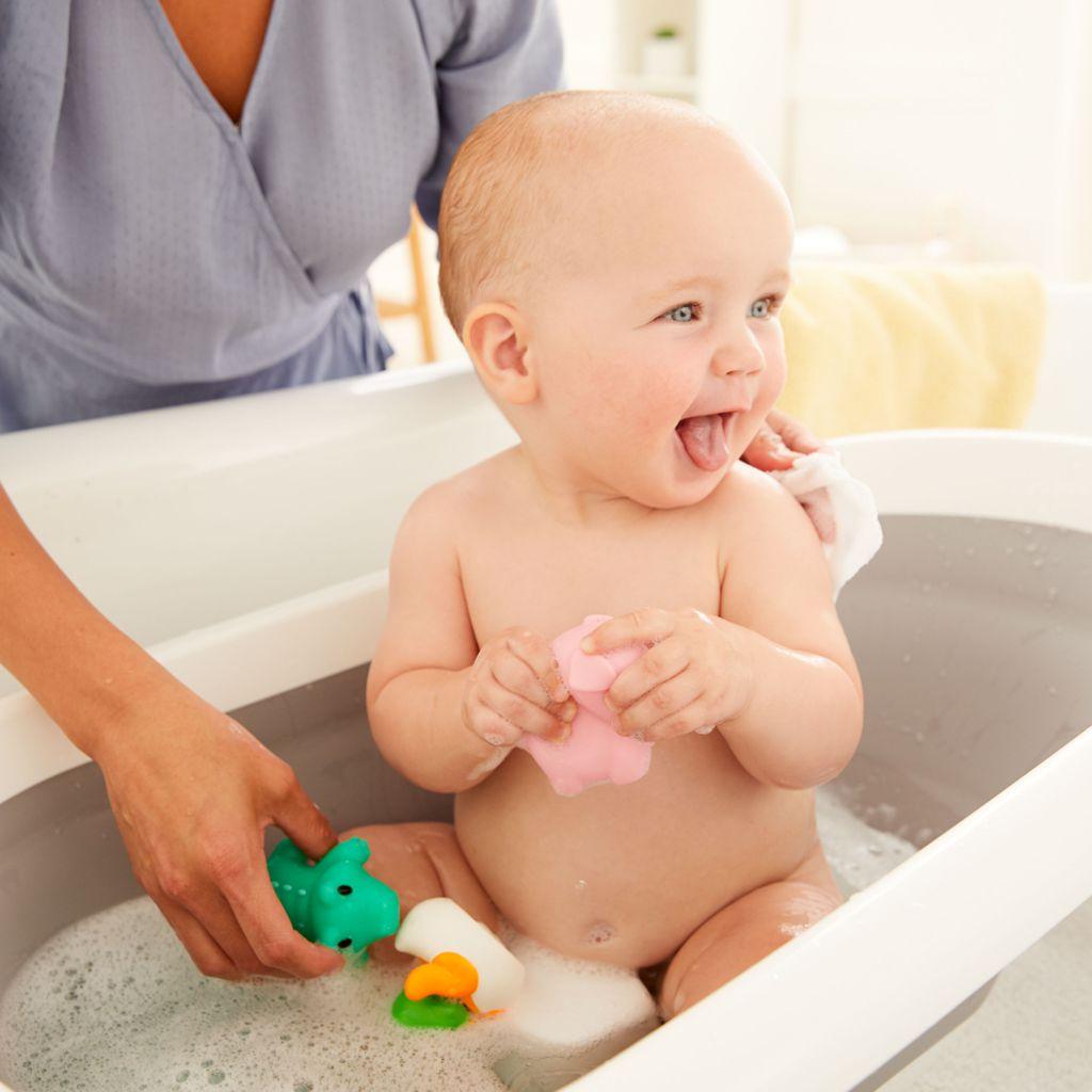 OXO Tot Splash & Store Bath Tub | The Nest Attachment Parenting Hub