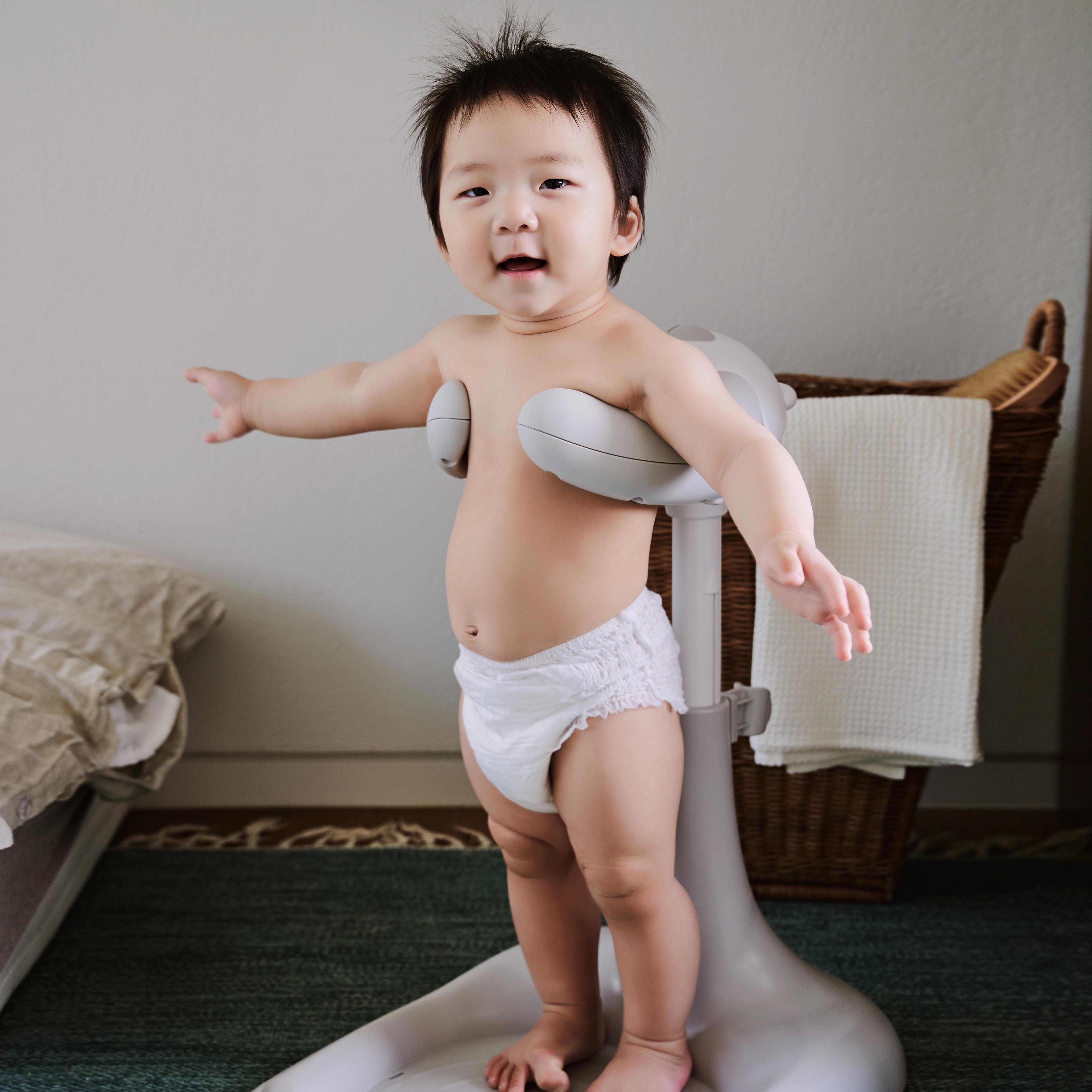 Poled Hug Bear Bidet & Bathing 6-24mo – The Nest:Attachment