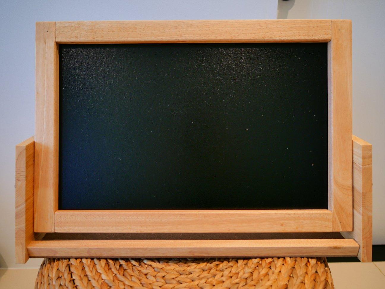 QToys 4 in 1 Table Easel 106 | The Nest Attachment Parenting Hub