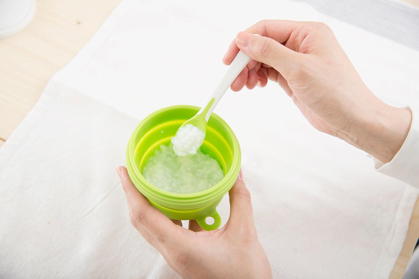 Richell Collapsible Bowl with Spoons 5m+ | The Nest Attachment Parenting Hub