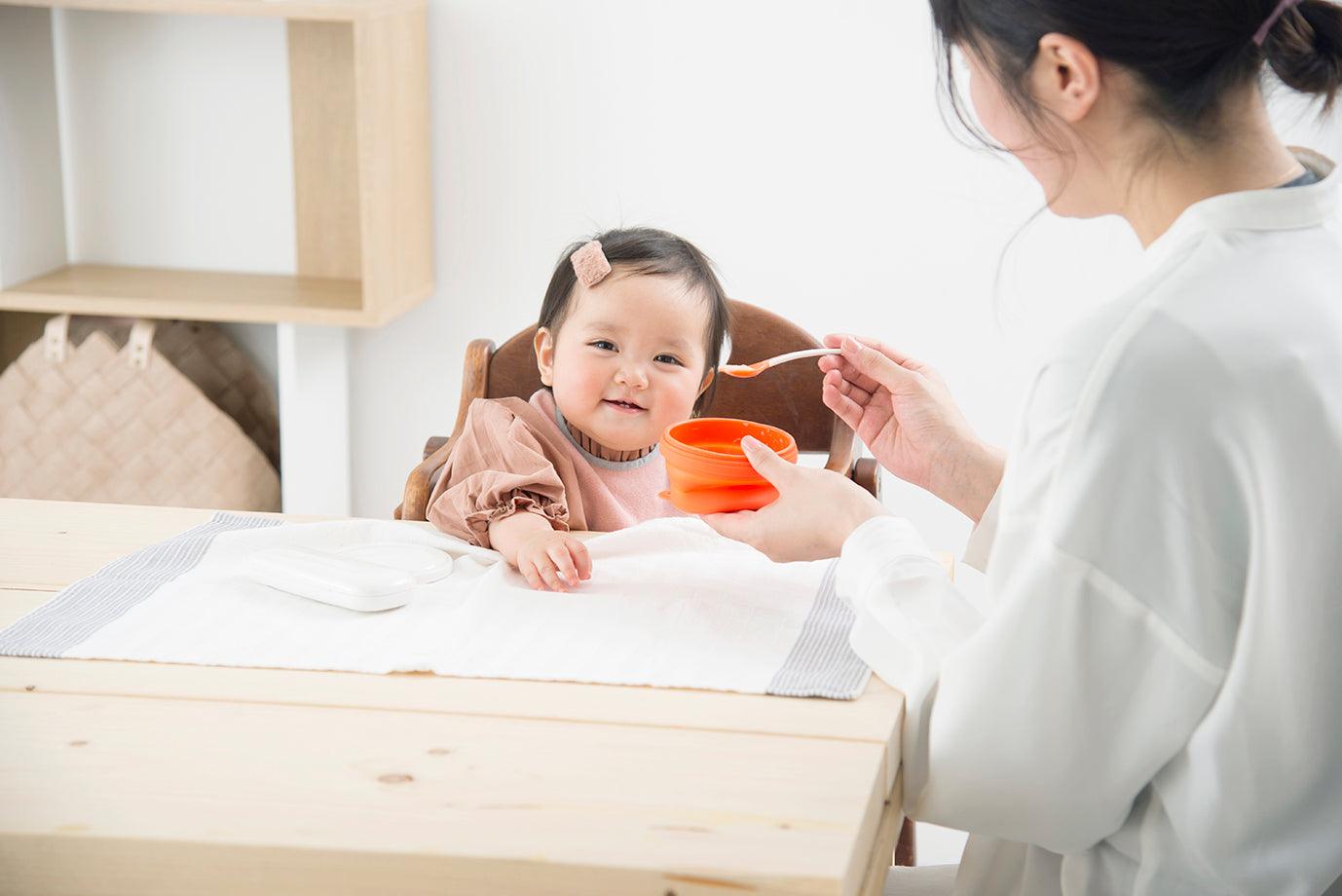 Richell Collapsible Bowl with Spoons 5m+ | The Nest Attachment Parenting Hub