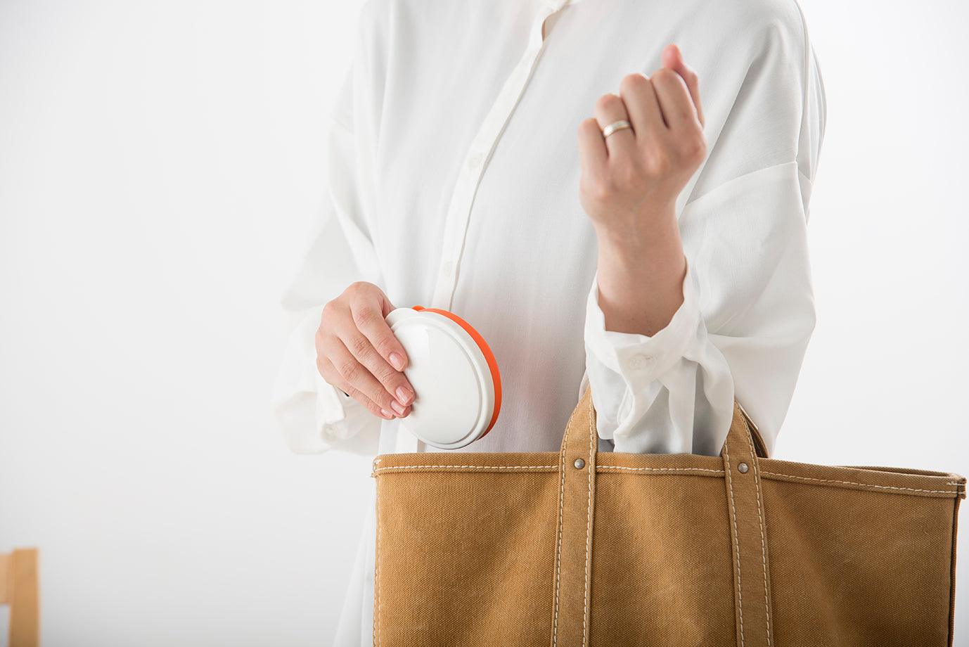 Richell Collapsible Bowl with Spoons 5m+ | The Nest Attachment Parenting Hub