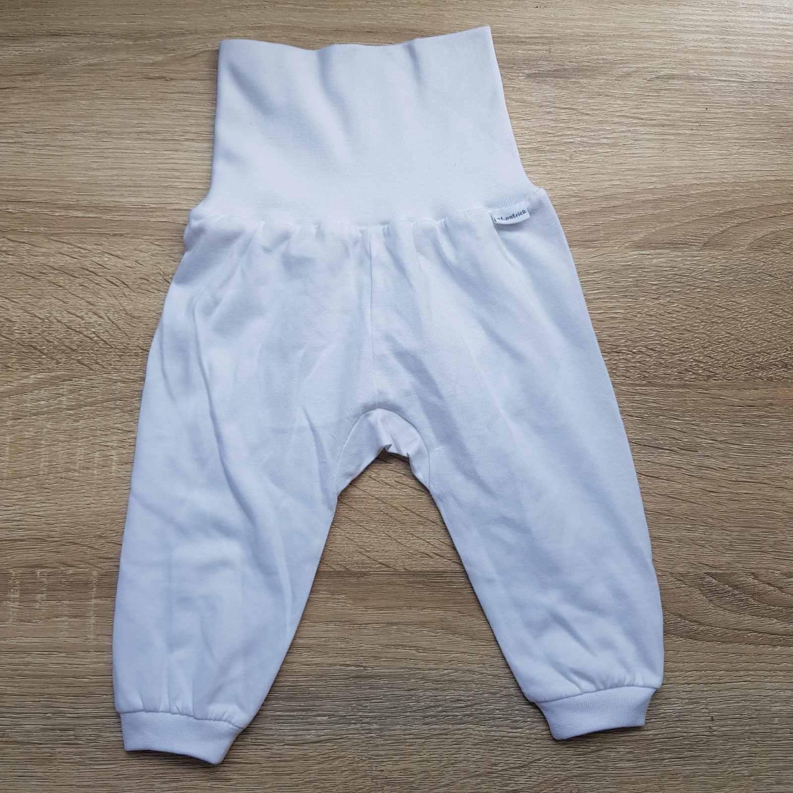 St. Patrick Essential Anticolic Pajama White | The Nest Attachment Parenting Hub