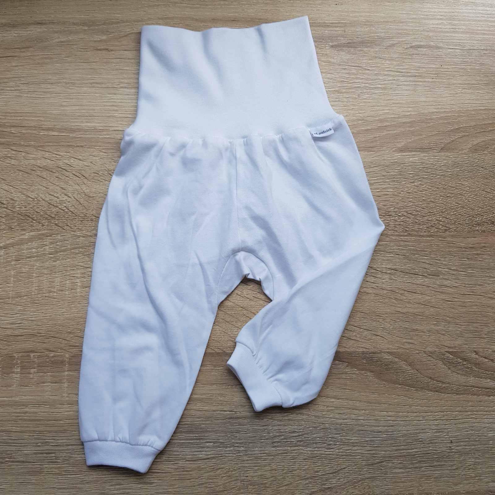 St. Patrick Essential Anticolic Pajama White | The Nest Attachment Parenting Hub