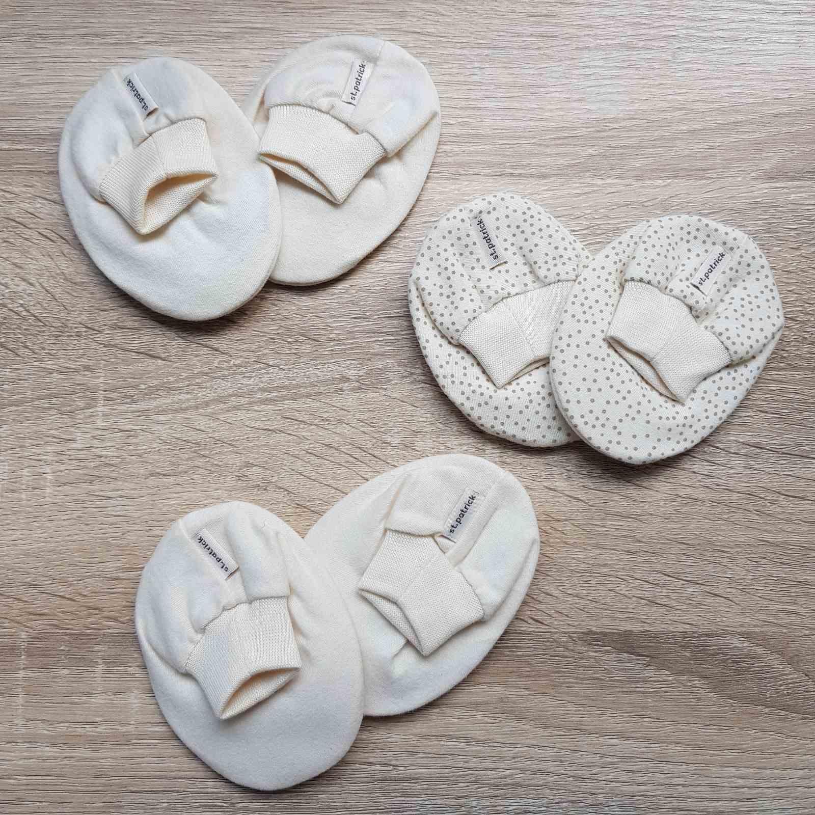 St. Patrick Organic Booties Plain/Polka 3's | The Nest Attachment Parenting Hub